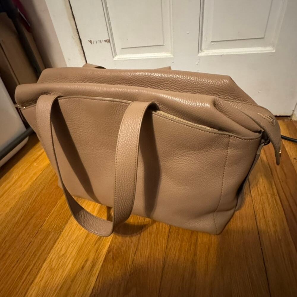 Cuyana Overnight Bag Beige Tan Cappuccino Pebbled Leather Duffel